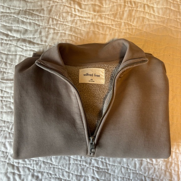 Tops - super cute cropped 1/4 zip